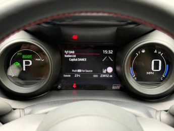 Toyota Yaris 1.5 VVT-h GR SPORT E-CVT Euro 6 (s/s) 5dr