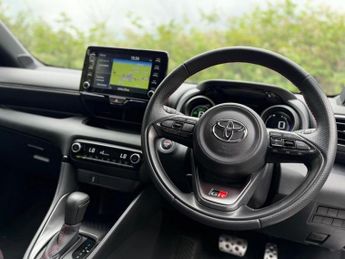 Toyota Yaris 1.5 VVT-h GR SPORT E-CVT Euro 6 (s/s) 5dr