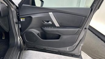 Citroen C4 1.2 PureTech Shine Hatchback 5dr Petrol EAT8 Euro 6 (s/s) (130 p