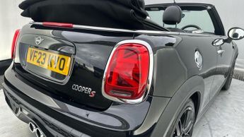 MINI Convertible 2.0 Cooper S Exclusive Convertible 2dr Petrol Steptronic Euro 6 