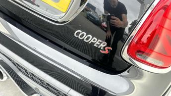 MINI Convertible 2.0 Cooper S Exclusive Convertible 2dr Petrol Steptronic Euro 6 