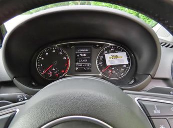 Audi A1 1.0 TFSI Sport Hatchback 3dr Petrol S Tronic Euro 6 (s/s) (Nav) 