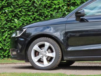Audi A1 1.0 TFSI Sport Hatchback 3dr Petrol S Tronic Euro 6 (s/s) (Nav) 