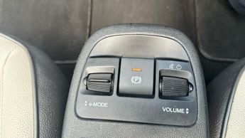Fiat 500e C 42kWh La Prima Convertible 2dr Electric Auto (118 ps)