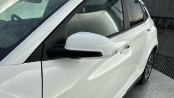 Hyundai KONA 64kWh Premium SUV 5dr Electric Auto (10.5kW Charger) (204 ps)