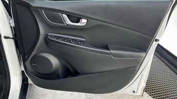 Hyundai KONA 64kWh Premium SUV 5dr Electric Auto (10.5kW Charger) (204 ps)