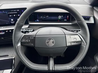 Vauxhall Grandland Electric 73kWh Ultimate SUV 5dr Electric Auto (213 ps)