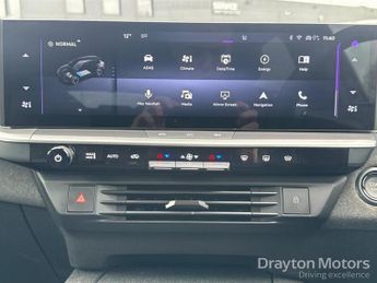 Vauxhall Grandland Electric 73kWh Ultimate SUV 5dr Electric Auto (213 ps)