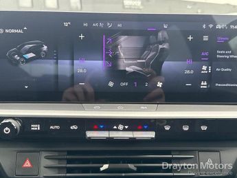 Vauxhall Grandland Electric 73kWh Ultimate SUV 5dr Electric Auto (213 ps)