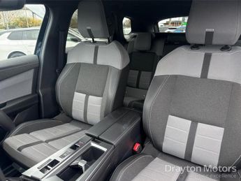 Vauxhall Grandland Electric 73kWh Ultimate SUV 5dr Electric Auto (213 ps)