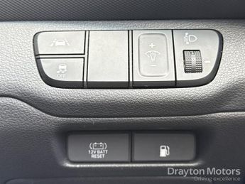 Hyundai IONIQ 1.6 h-GDi Premium Hatchback 5dr Petrol Hybrid DCT Euro 6 (s/s) (