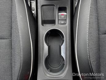 Renault Captur 1.6 E-TECH S Edition SUV 5dr Petrol Hybrid Auto Euro 6 (s/s) (14