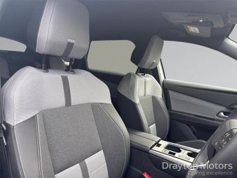 Vauxhall Grandland Electric 73kWh Ultimate SUV 5dr Electric Auto (213 ps)
