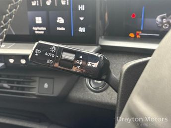 Vauxhall Grandland Electric 73kWh Ultimate SUV 5dr Electric Auto (213 ps)