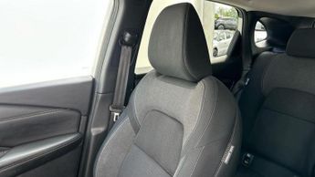 Nissan Qashqai 1.3 DIG-T MHEV N-Connecta SUV 5dr Petrol Hybrid XTRON Euro 6 (s/