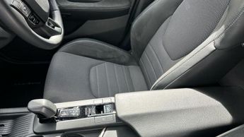 Toyota C-HR 1.8 VVT-h Excel SUV 5dr Petrol Hybrid CVT Euro 6 (s/s) (140 ps)