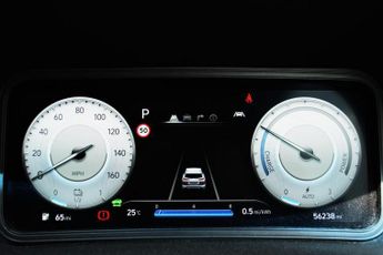 Hyundai KONA 64kWh Premium SUV 5dr Electric Auto (10.5kW Charger) (204 ps)