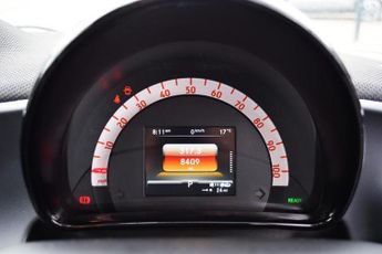 smart forfour 17.6kWh Premium Hatchback 5dr Electric Auto (22kW Charger) (82 p