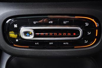 smart forfour 17.6kWh Premium Hatchback 5dr Electric Auto (22kW Charger) (82 p