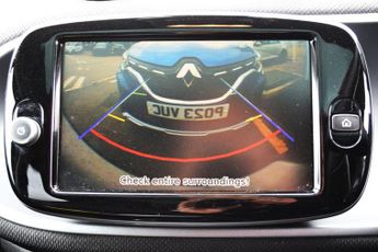 smart forfour 17.6kWh Premium Hatchback 5dr Electric Auto (22kW Charger) (82 p