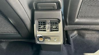 Renault Captur 1.6 E-TECH techno SUV 5dr Petrol Hybrid Auto Euro 6 (s/s) (145 p