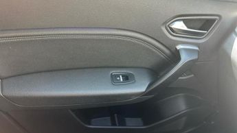 Renault Captur 1.6 E-TECH techno SUV 5dr Petrol Hybrid Auto Euro 6 (s/s) (145 p
