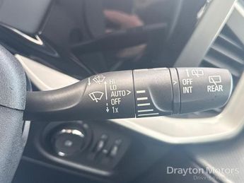 Vauxhall Mokka Electric 50kWh SE Premium SUV 5dr Electric Auto (136 ps)