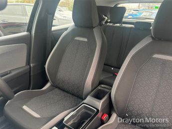 Vauxhall Mokka Electric 50kWh SE Premium SUV 5dr Electric Auto (136 ps)