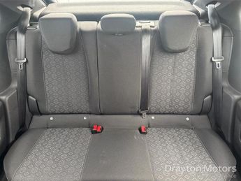 Vauxhall Mokka Electric 50kWh SE Premium SUV 5dr Electric Auto (136 ps)