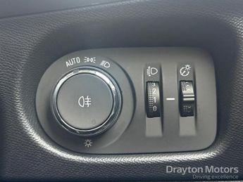 Vauxhall Mokka Electric 50kWh SE Premium SUV 5dr Electric Auto (136 ps)