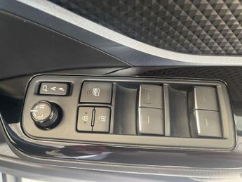 Toyota C-HR 1.8 Hybrid Design 5dr CVT
