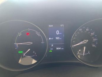 Toyota C-HR 1.8 Hybrid Design 5dr CVT