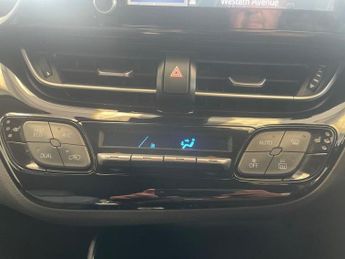 Toyota C-HR 1.8 Hybrid Design 5dr CVT