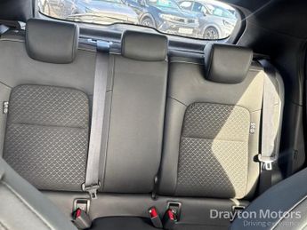 Nissan Juke 1.0 DIG-T N-Connecta SUV 5dr Petrol DCT Auto Euro 6 (s/s) (114 p