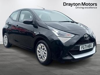 Toyota AYGO 1.0 VVT-i x-play Hatchback 5dr Petrol Manual Euro 6 (s/s) (71 ps