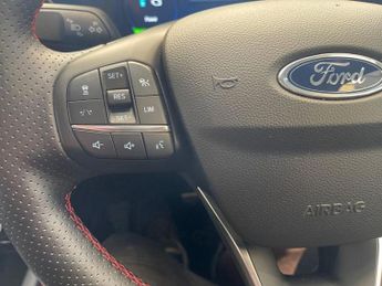 Ford Kuga 2.5 FHEV ST-Line 5dr CVT