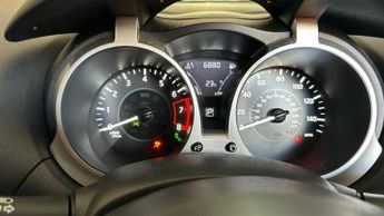 Nissan Juke 1.6 Tekna SUV 5dr Petrol XTRON Euro 6 (117 ps)