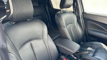Nissan Juke 1.6 Tekna SUV 5dr Petrol XTRON Euro 6 (117 ps)