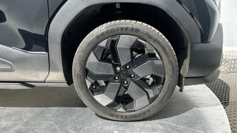 Suzuki e Vitara 61kWh Ultra SUV 5dr Electric Auto (174 ps)