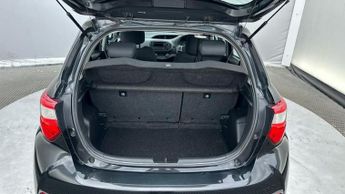 Toyota Yaris 1.5 VVT-h Active Hatchback 5dr Petrol Hybrid E-CVT Euro 6 (s/s) 