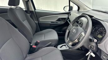 Toyota Yaris 1.5 VVT-h Active Hatchback 5dr Petrol Hybrid E-CVT Euro 6 (s/s) 