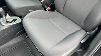 Toyota Yaris 1.5 VVT-h Active Hatchback 5dr Petrol Hybrid E-CVT Euro 6 (s/s) 