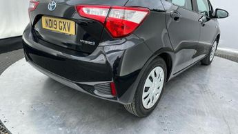 Toyota Yaris 1.5 VVT-h Active Hatchback 5dr Petrol Hybrid E-CVT Euro 6 (s/s) 