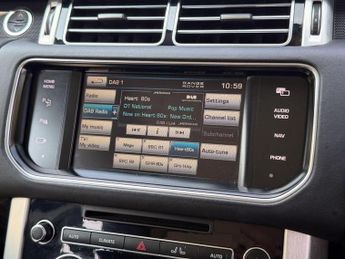 Land Rover Range Rover 4.4 SD V8 Vogue SE Auto 4WD Euro 5 5dr