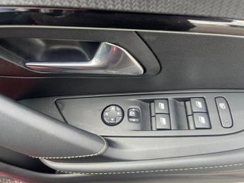 Peugeot 208 100kW GT 50kWh 5dr Auto