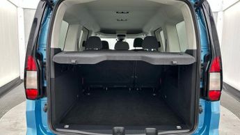 Ford Grand Tourneo Connect 2.0 EcoBlue Active MPV 5dr Diesel DCT Euro 6 (s/s) (122 ps)