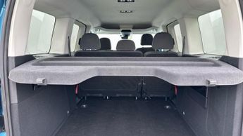 Ford Grand Tourneo Connect 2.0 EcoBlue Active MPV 5dr Diesel DCT Euro 6 (s/s) (122 ps)