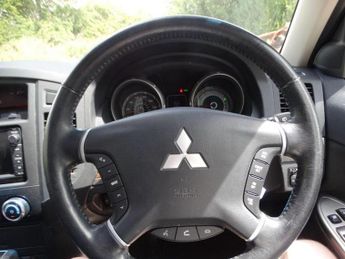 Mitsubishi Shogun 3.2 DI-DC SG3 Auto 4WD Euro 5 5dr LWB