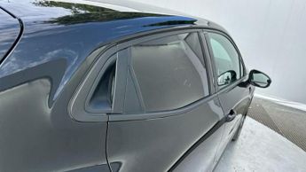 Renault Clio 1.6 E-TECH E-Tech engineered Hatchback 5dr Petrol Hybrid Auto Eu