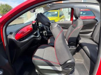Fiat 500e C 42kWh RED Convertible 2dr Electric Auto (118 ps)